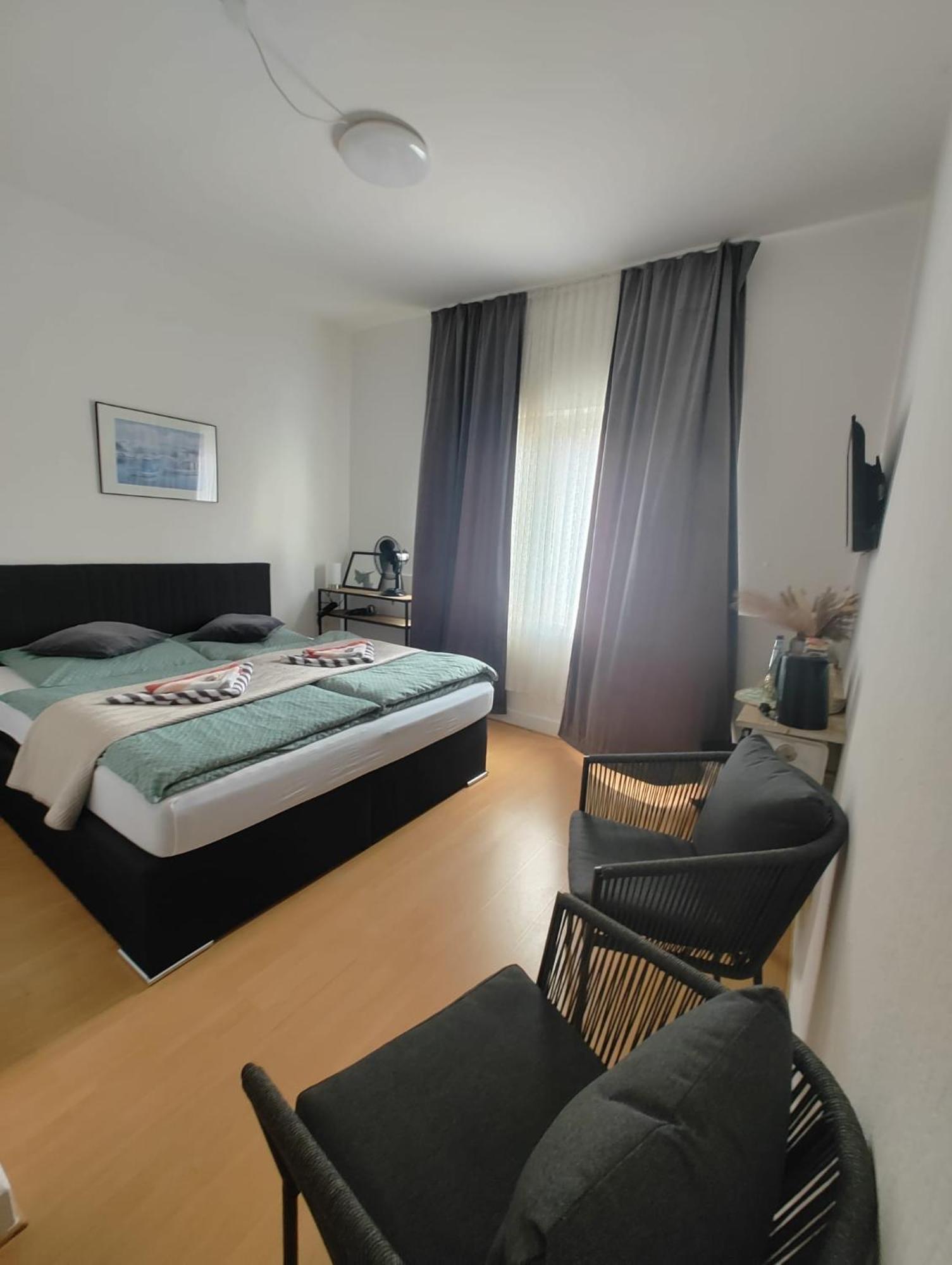 Guesthouse - Weeze Rooms Εξωτερικό φωτογραφία